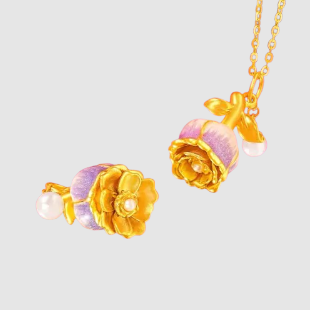 Women’s Elegant Blooming Rose Necklace